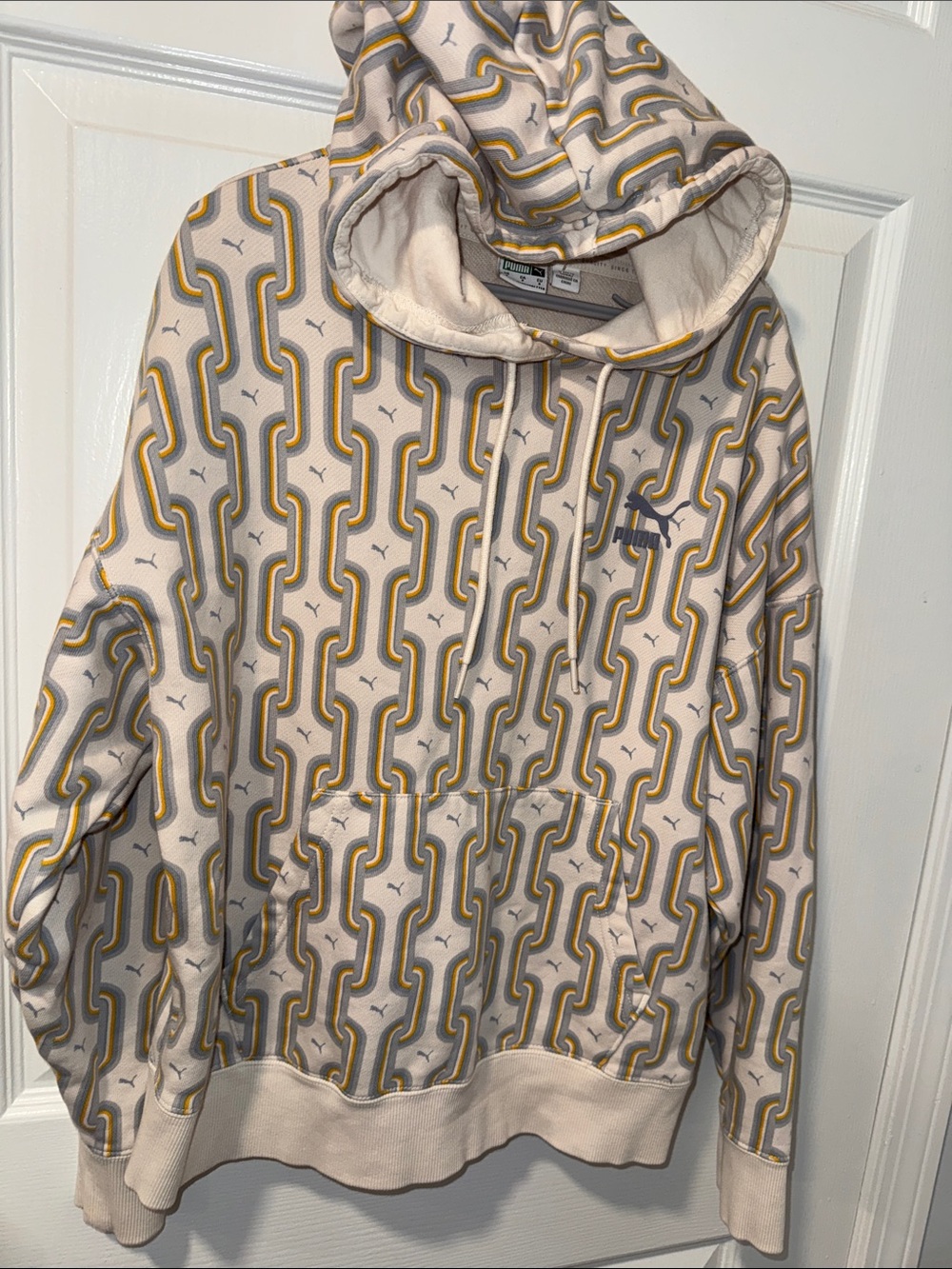 Puma Psychedelic Chain Link Hooded sweatshirt Woman’s Small